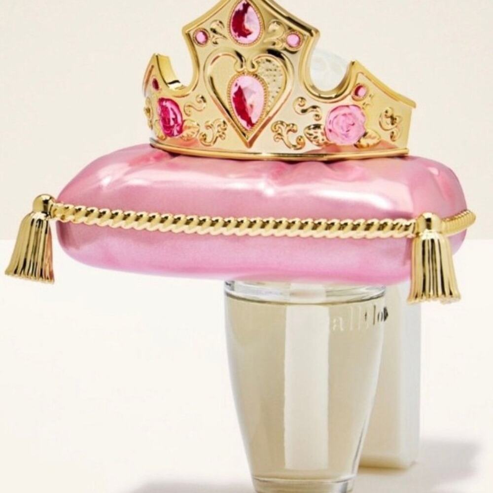 NWT Bath & Body Works Disney Princess Aurora Nightlight Wallflower Fragrance Plu
